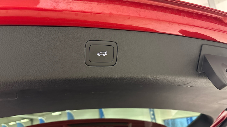 MG Hs 1.5 T-GDI Exclusive 5dr DCT Petrol Hatchback